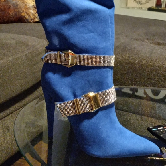 Boots - Picture 2 of 4